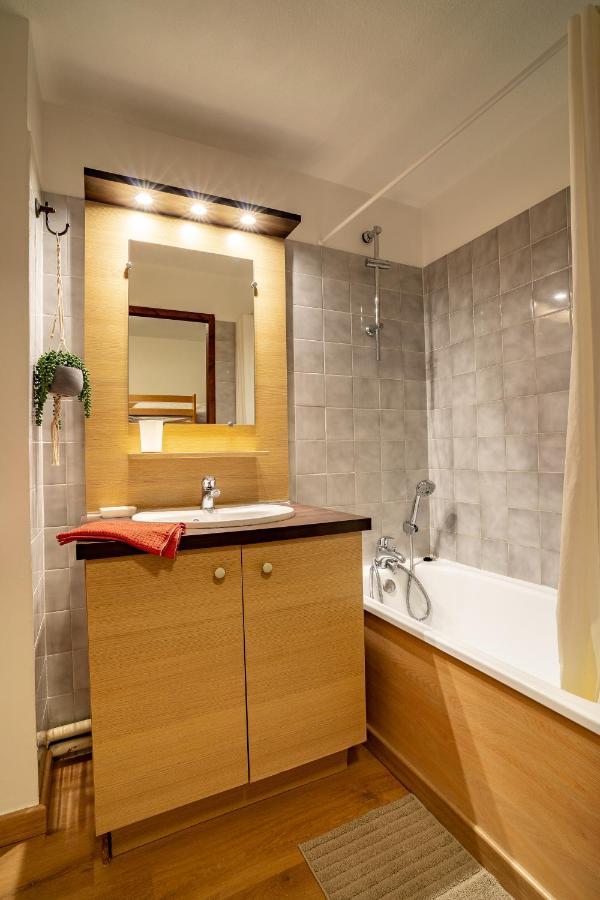 Grand Studio Tout Confort Pour 4 Personnes Brides-les-Bains Buitenkant foto